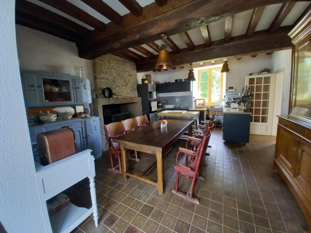 Le Petit Manoir Bed & Breakfast Isigny-le-Buat Dış mekan fotoğraf